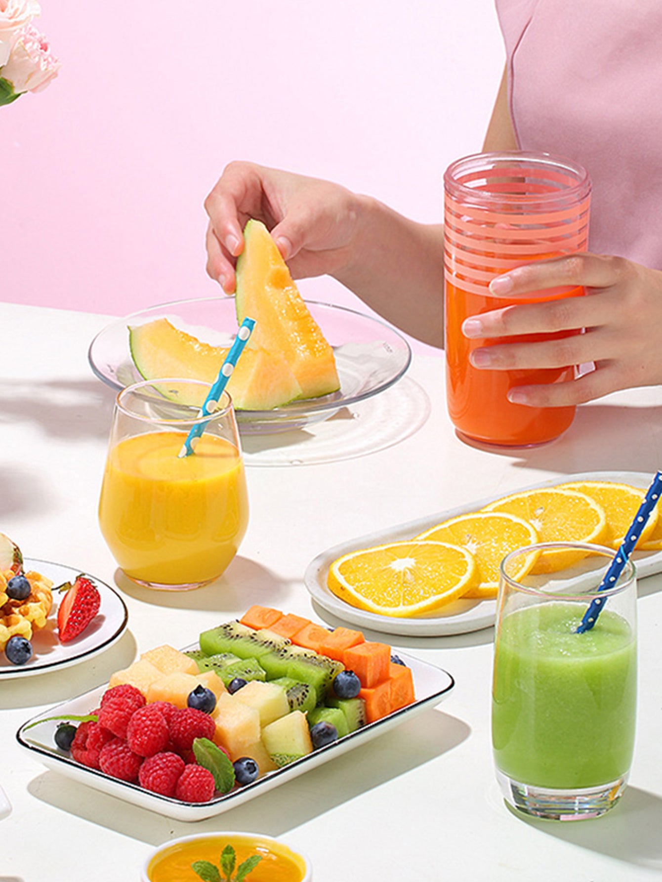 Electric Juicing Cup Multifunctional Mini Juicer Home Portable Juice Cup USB Charging  Orange Juicer Squeezer Juicer Machines Vegetable and Fruit