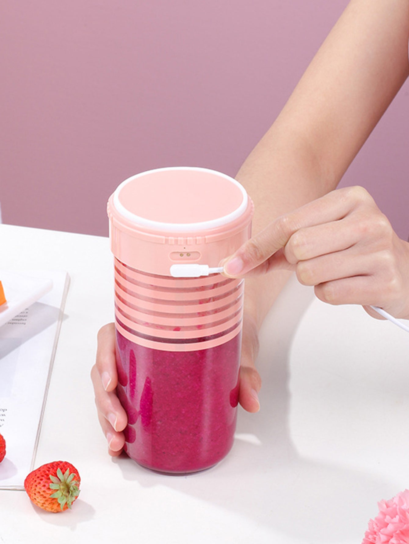 Electric Juicing Cup Multifunctional Mini Juicer Home Portable Juice Cup USB Charging  Orange Juicer Squeezer Juicer Machines Vegetable and Fruit