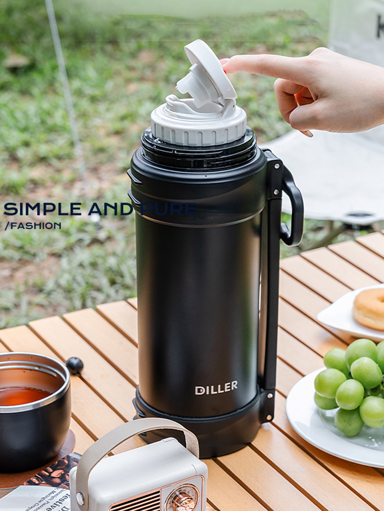 Portable Large Capacity Stainless Steel Insulated Water Bottle - Minimalist Travel Kettle for Outdoor Camping and Home Use